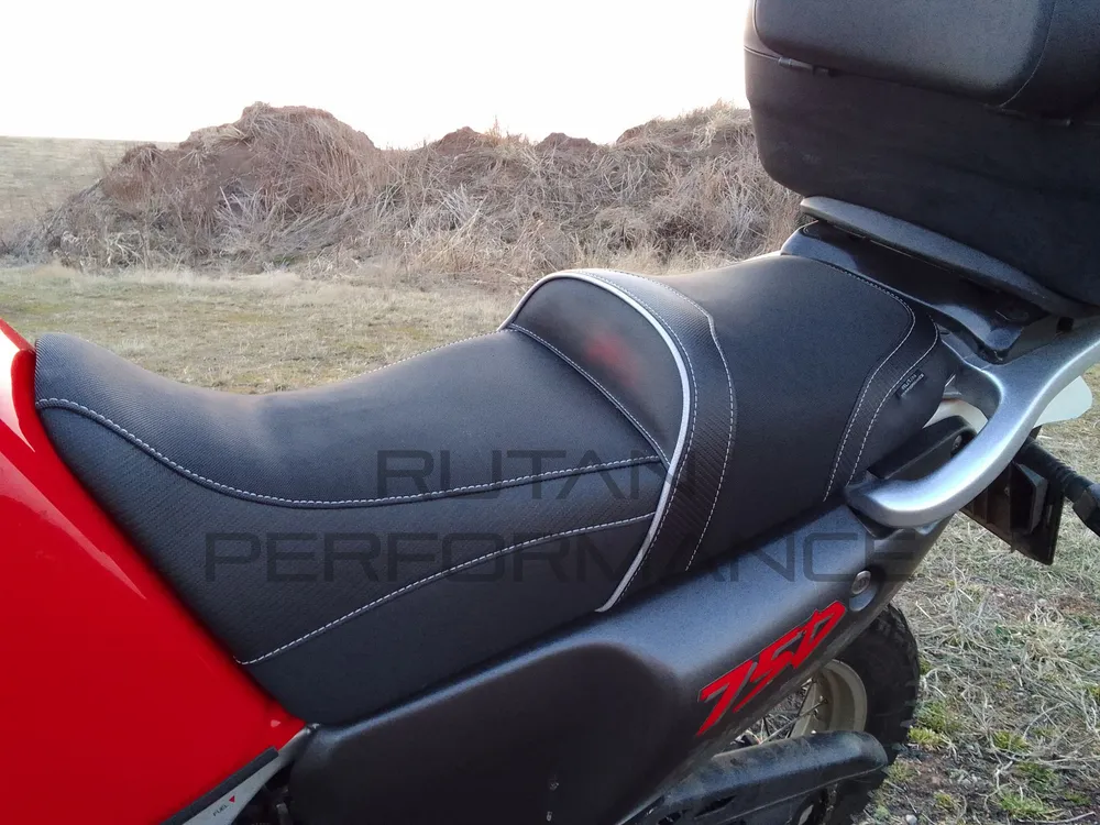 ÚPRAVA SEDLA -AFRICA TWIN 750 - MOTO 2 DT