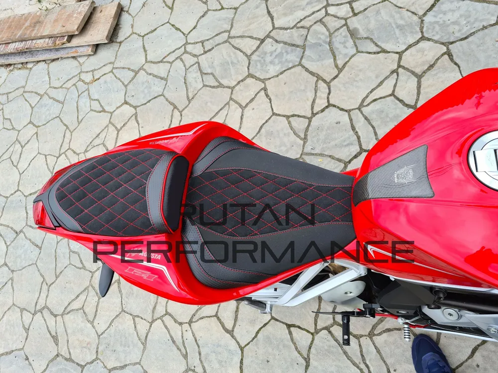 ÚPRAVA SEDLA -MV AGUSTA F4 - 1 DT - MOTO 2