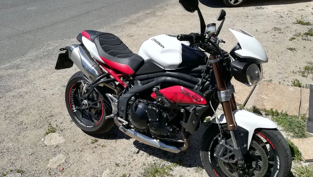 ÚPRAVA SEDLA -Speed Triple 1050 ´11-15 - moto 5 (2)