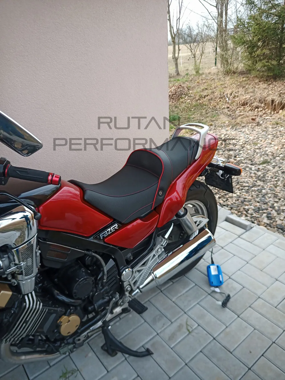 ÚPRAVA SEDLA -FZX 750 - MOTO 1 DT